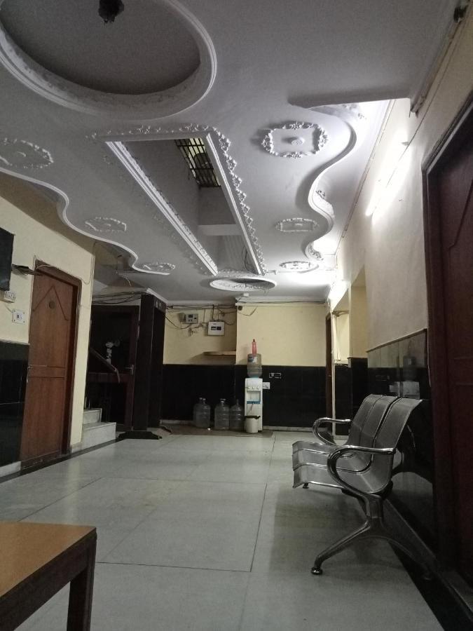 Hotel Raj Hans Dx New Delhi Exterior photo